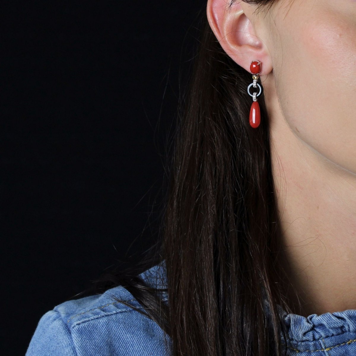 Boucles d'oreilles Clous en or blanc, corail, onyx et diamants - Castafiore