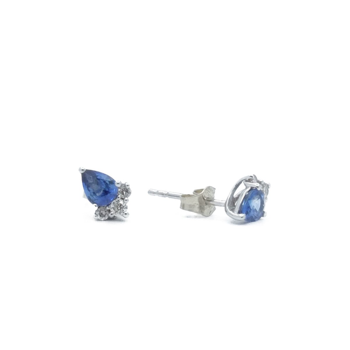 Boucles d'oreilles Clous en or blanc, saphir et diamants - Castafiore