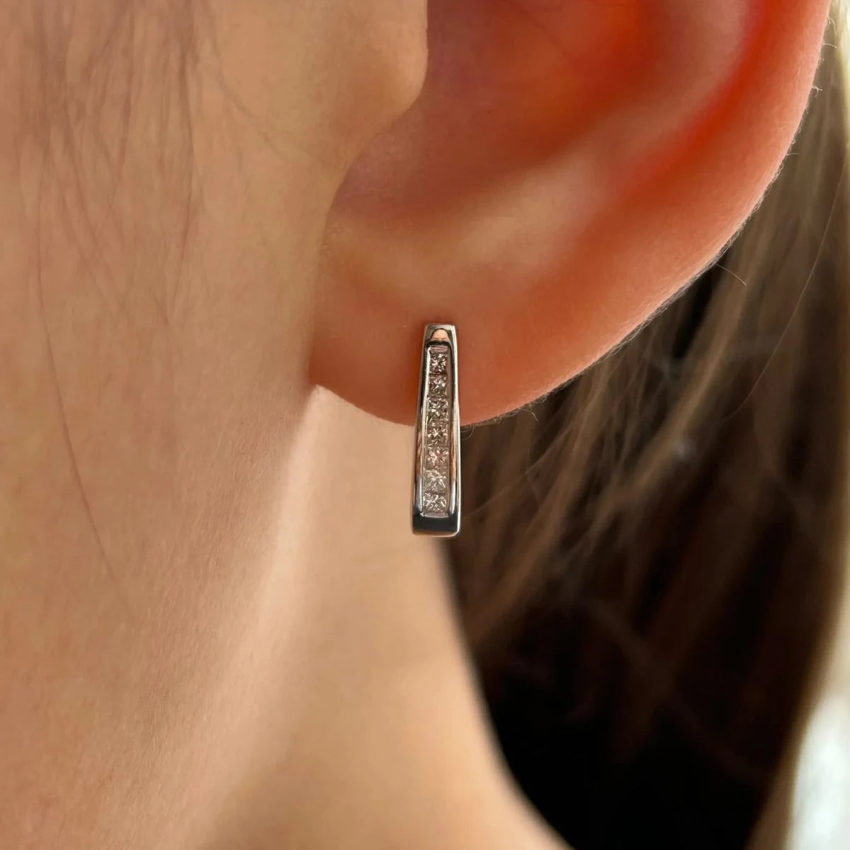 Boucles d'oreilles Créoles en or blanc et diamants - Castafiore