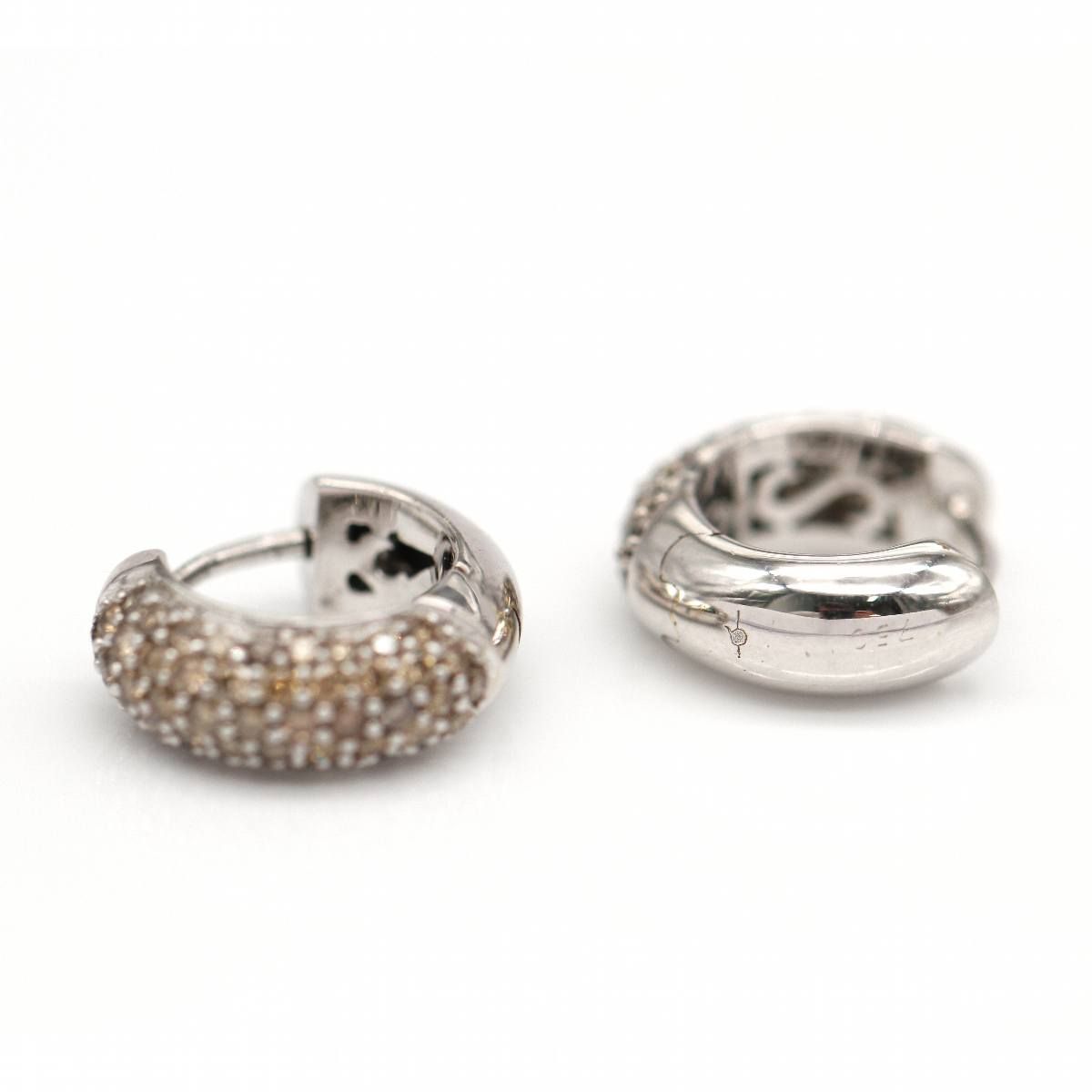 Boucles d'oreilles Créoles en or blanc et diamants - Castafiore