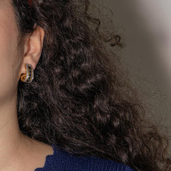 Boucles d'oreilles Créoles en or blanc, or jaune, saphirs et diamants - Castafiore