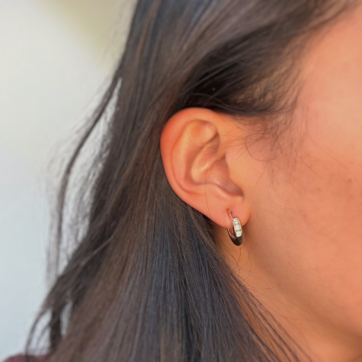Boucles d'oreilles Créoles en or jaune et diamants - Castafiore