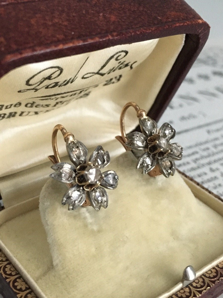 Boucles d'oreilles dormeuses anciennes en or 18K et argent - Castafiore
