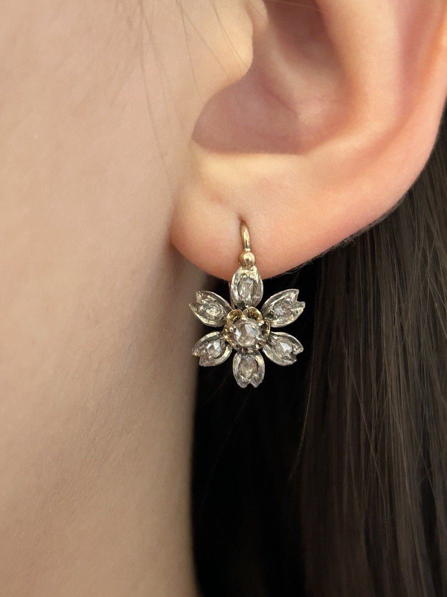 Boucles d'oreilles dormeuses anciennes en or 18K et argent - Castafiore