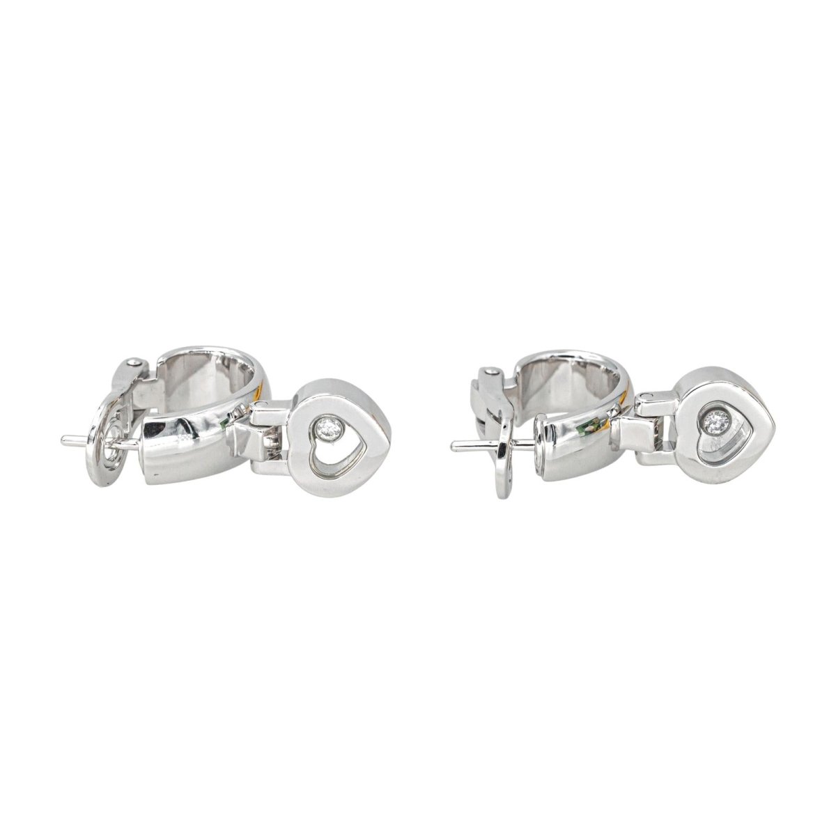 Boucles d'oreilles Dormeuses CHOPARD "Happy Diamonds" en or blanc et diamants - Castafiore