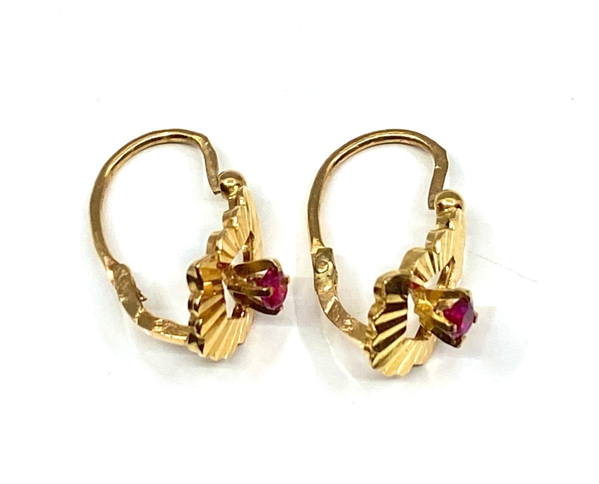 Boucles d’oreilles dormeuses en jaune 18 carats, pierre rouge - Castafiore