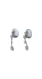 Boucles d'oreilles Dormeuses en or blanc et diamants - Castafiore