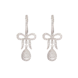 Boucles d'oreilles Dormeuses en or blanc et diamants - Castafiore