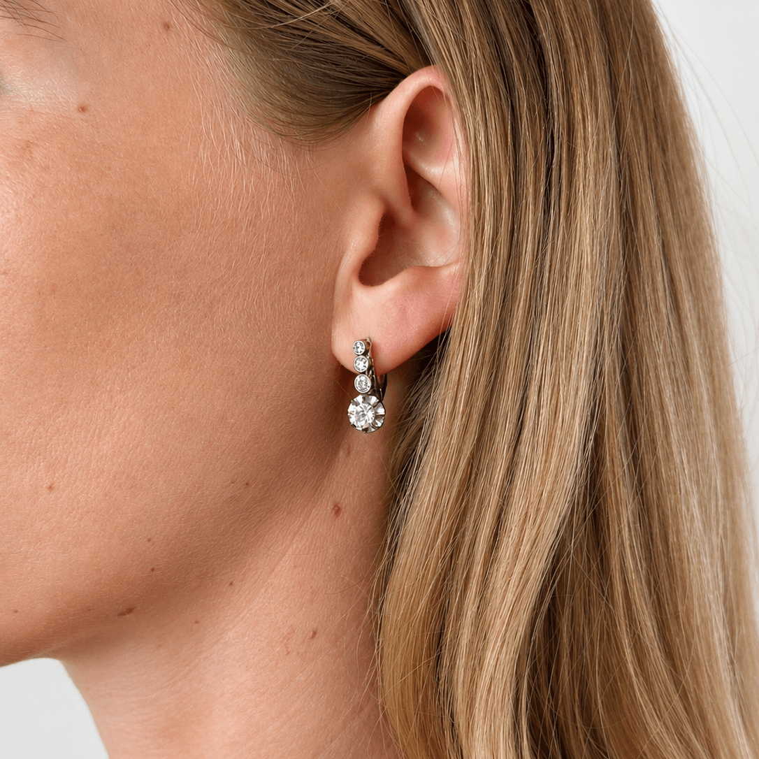 Boucles d'oreilles Dormeuses en or blanc et diamants - Castafiore