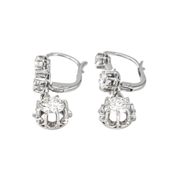 Boucles d'oreilles Dormeuses en or blanc et diamants - Castafiore