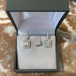 Boucles d'oreilles Dormeuses en or blanc et diamants - Castafiore