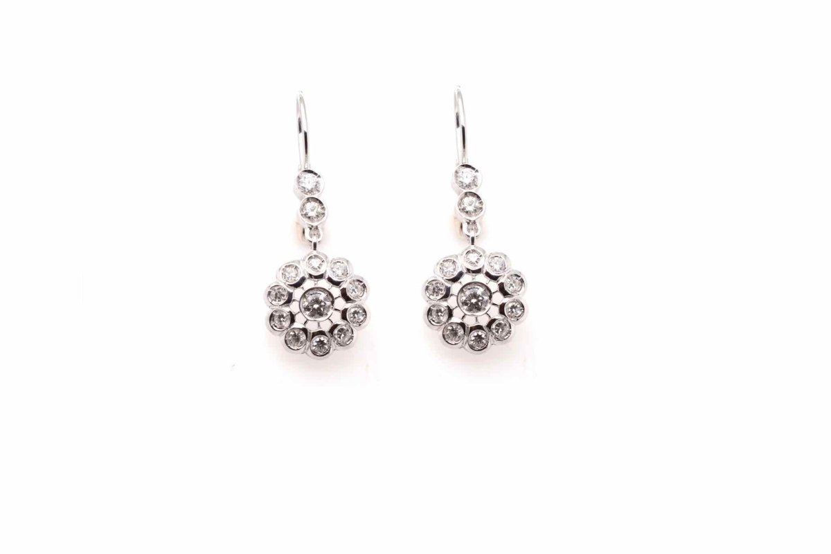 Boucles d'oreilles Dormeuses en or blanc et diamants - Castafiore