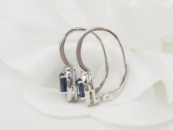 Boucles d'oreilles dormeuses en or blanc, saphir et diamants - Castafiore