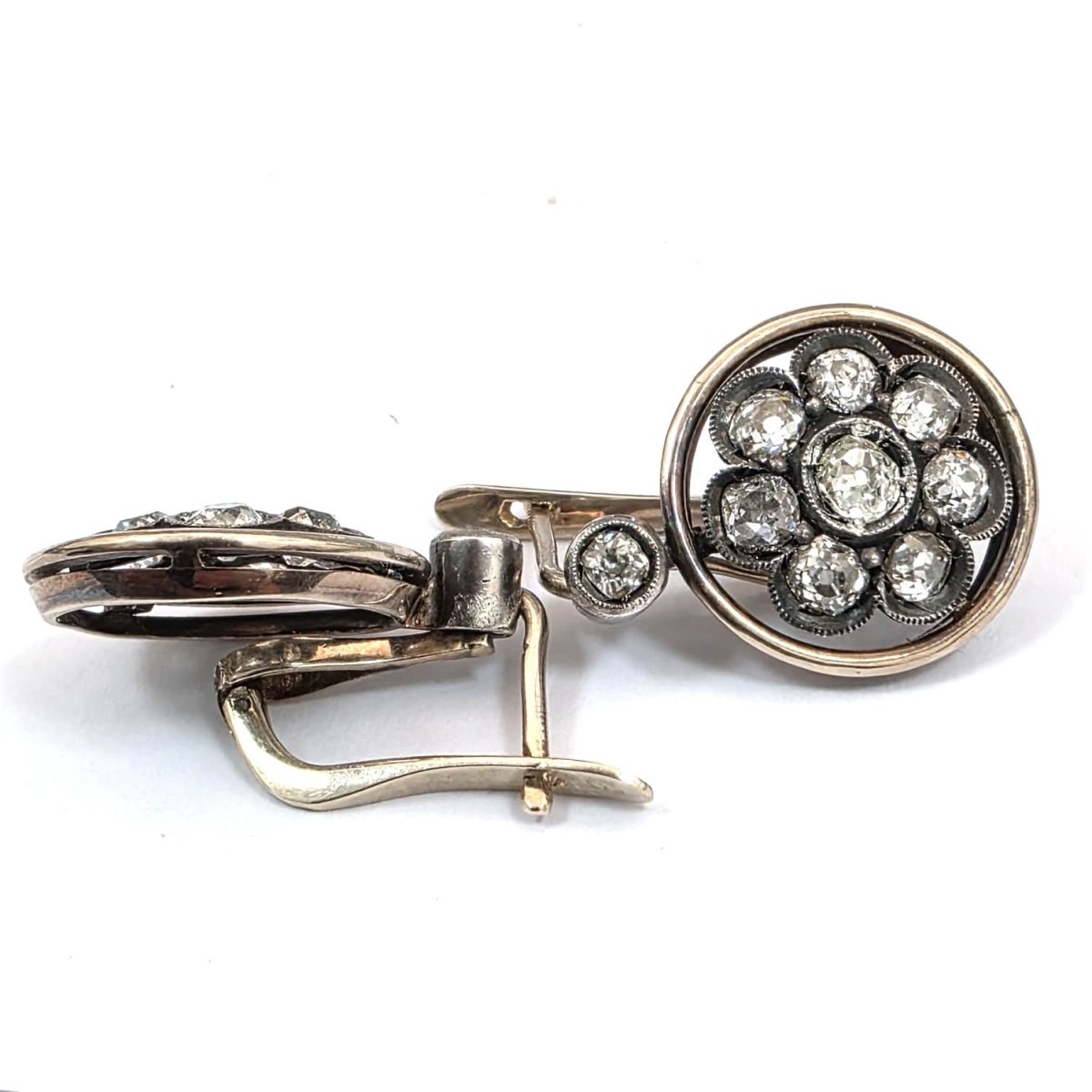 Boucles d'oreilles Dormeuses en or jaune, argent et diamants - Castafiore