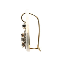 Boucles d'oreilles Dormeuses en or jaune, argent, saphirs et diamants - Castafiore