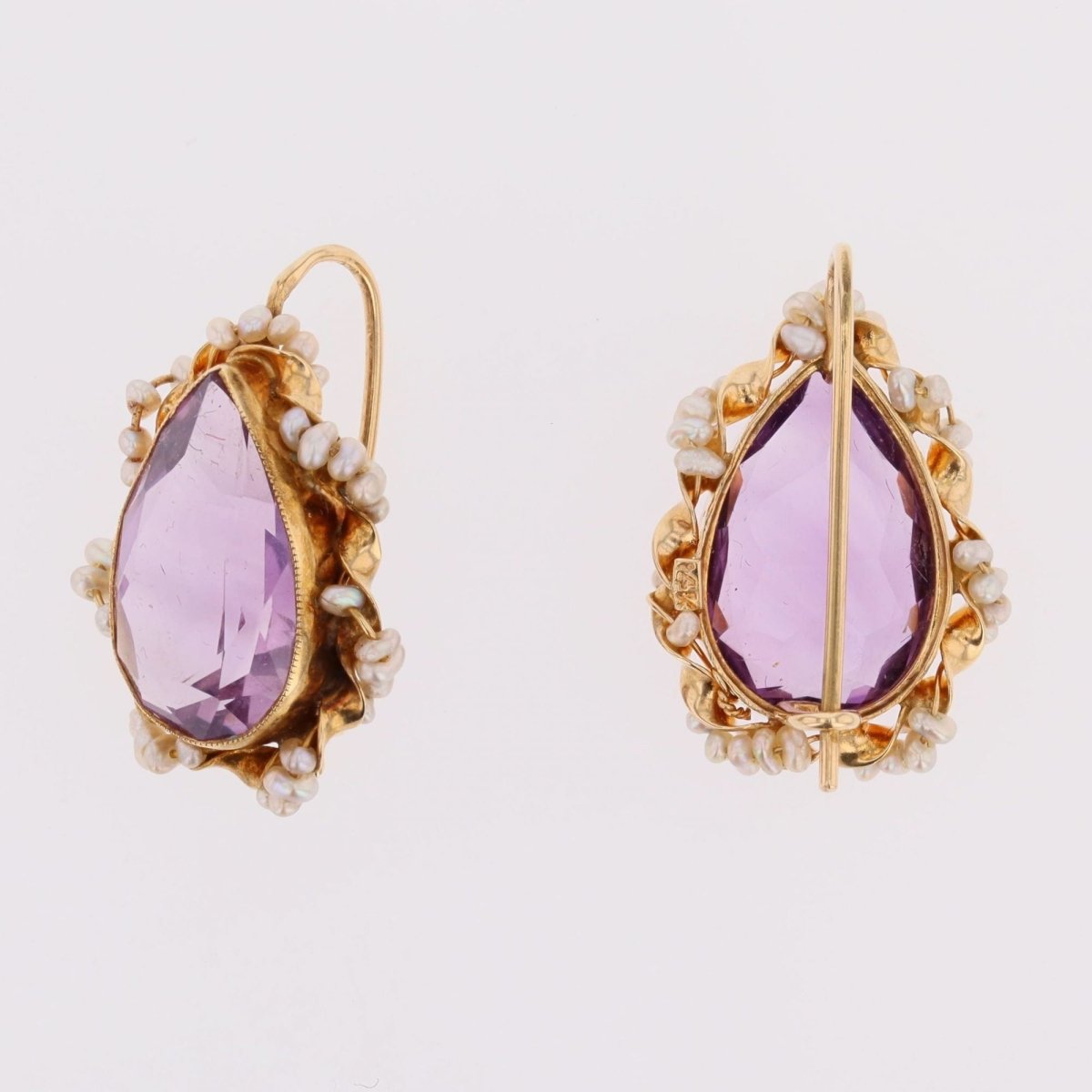 Boucles d'oreilles dormeuses en or jaune et améthyste - Castafiore