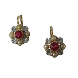 Boucles d’oreilles Dormeuses en or jaune, or banc, rubis, et perles - Castafiore