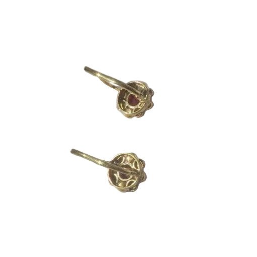 Boucles d’oreilles Dormeuses en or jaune, or banc, rubis, et perles - Castafiore