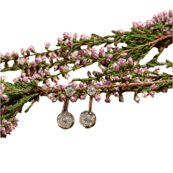 Boucles d'oreilles Dormeuses en or jaune, platine et diamants - Castafiore