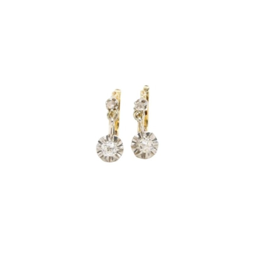 Boucles d'oreilles Dormeuses en or jaune, platine, et diamants - Castafiore