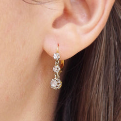 Boucles d'oreilles Dormeuses en or jaune, platine et diamants - Castafiore
