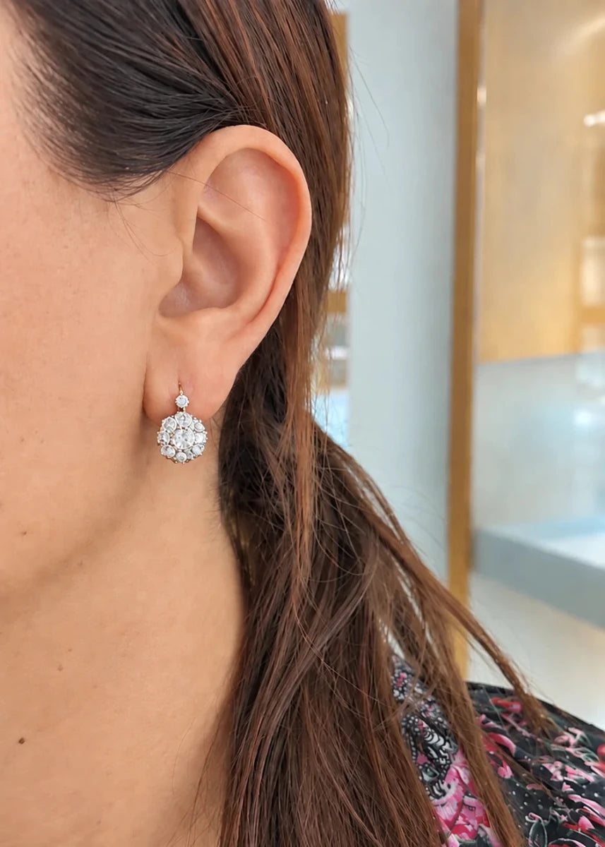 Boucles d'oreilles Dormeuses en or jaune, platine et diamants - Castafiore