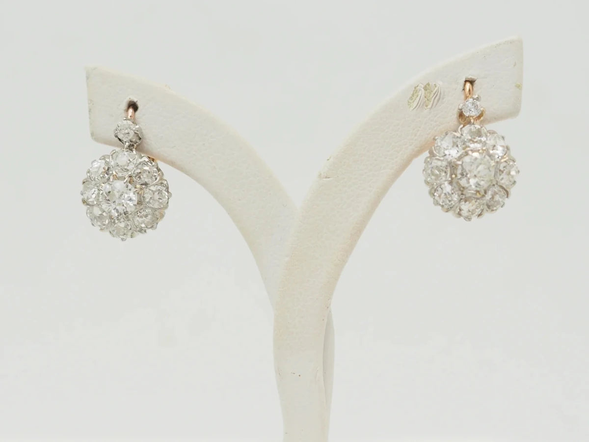 Boucles d'oreilles Dormeuses en or jaune, platine et diamants - Castafiore