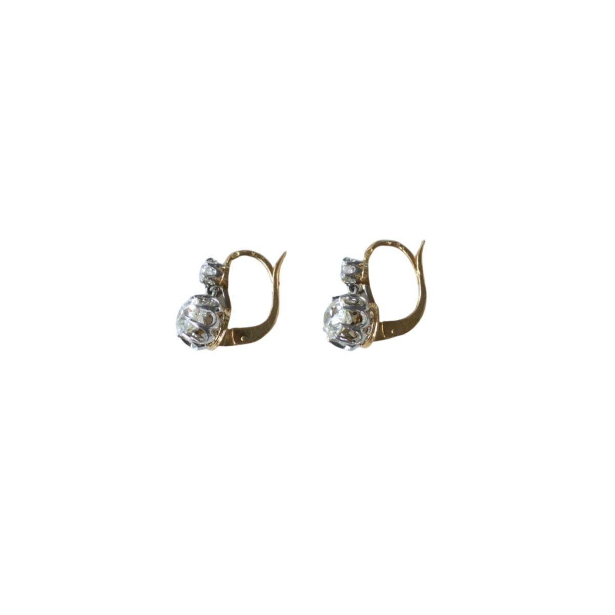 Boucles d'oreilles Dormeuses en or jaune, platine, et diamants - Castafiore