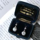 Boucles d'oreilles Dormeuses en or, platine et diamants - Castafiore