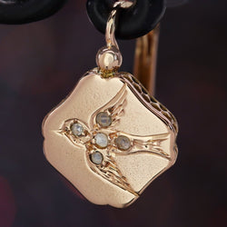 Boucles d'oreilles dormeuses en or rose et diamant - Castafiore