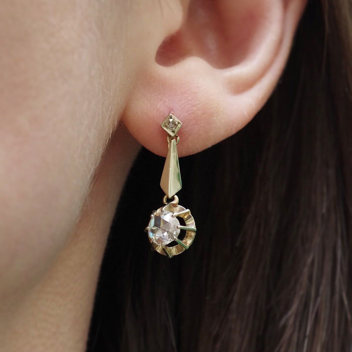 Boucles d'oreilles Dormeuses en or rose, platine et diamant - Castafiore