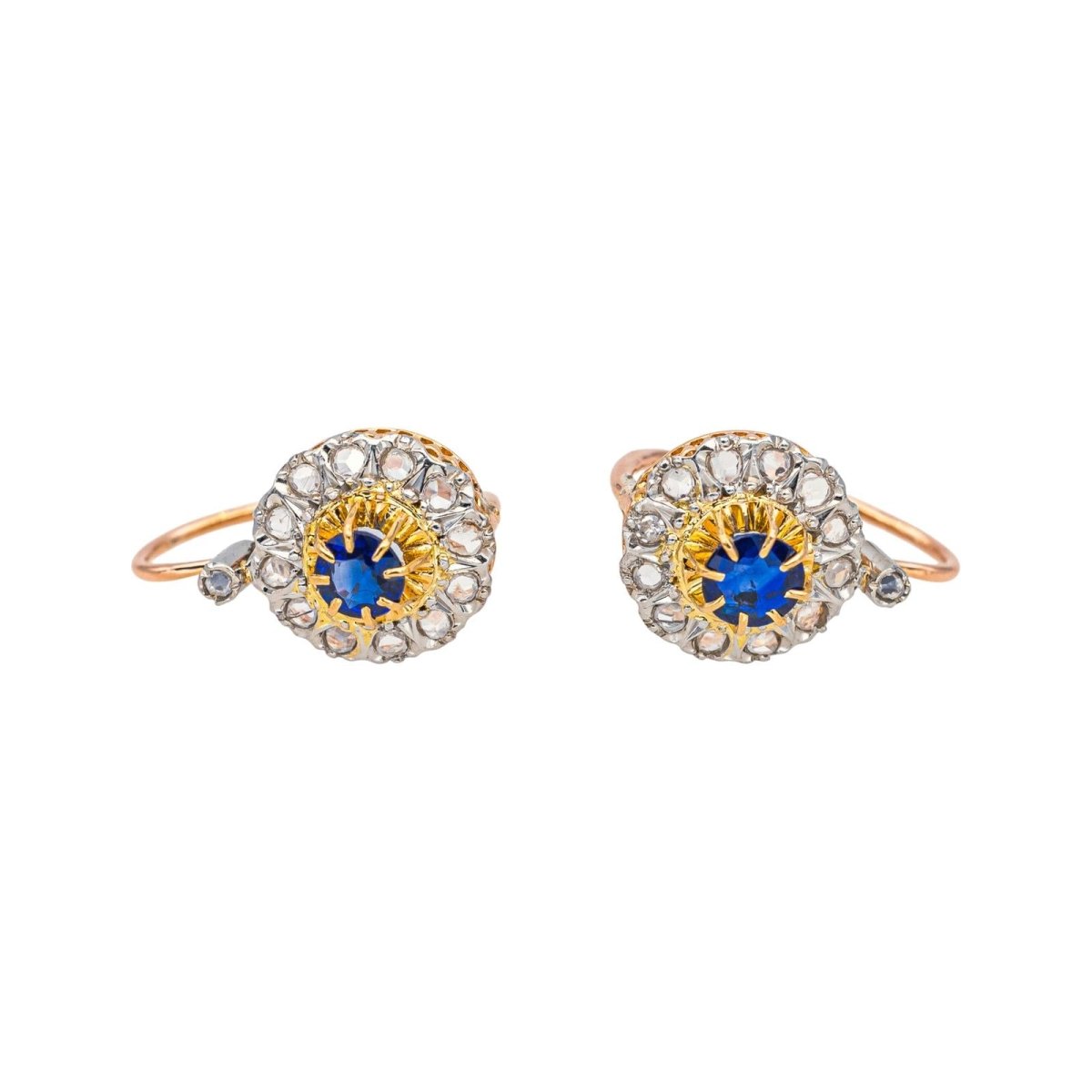 Boucles d'oreilles Dormeuses en or rose, platine, saphirs et diamants - Castafiore