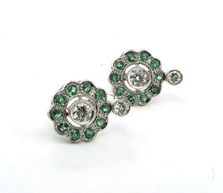Boucles d'oreilles Dormeuses en platine, émeraudes et diamants - Castafiore