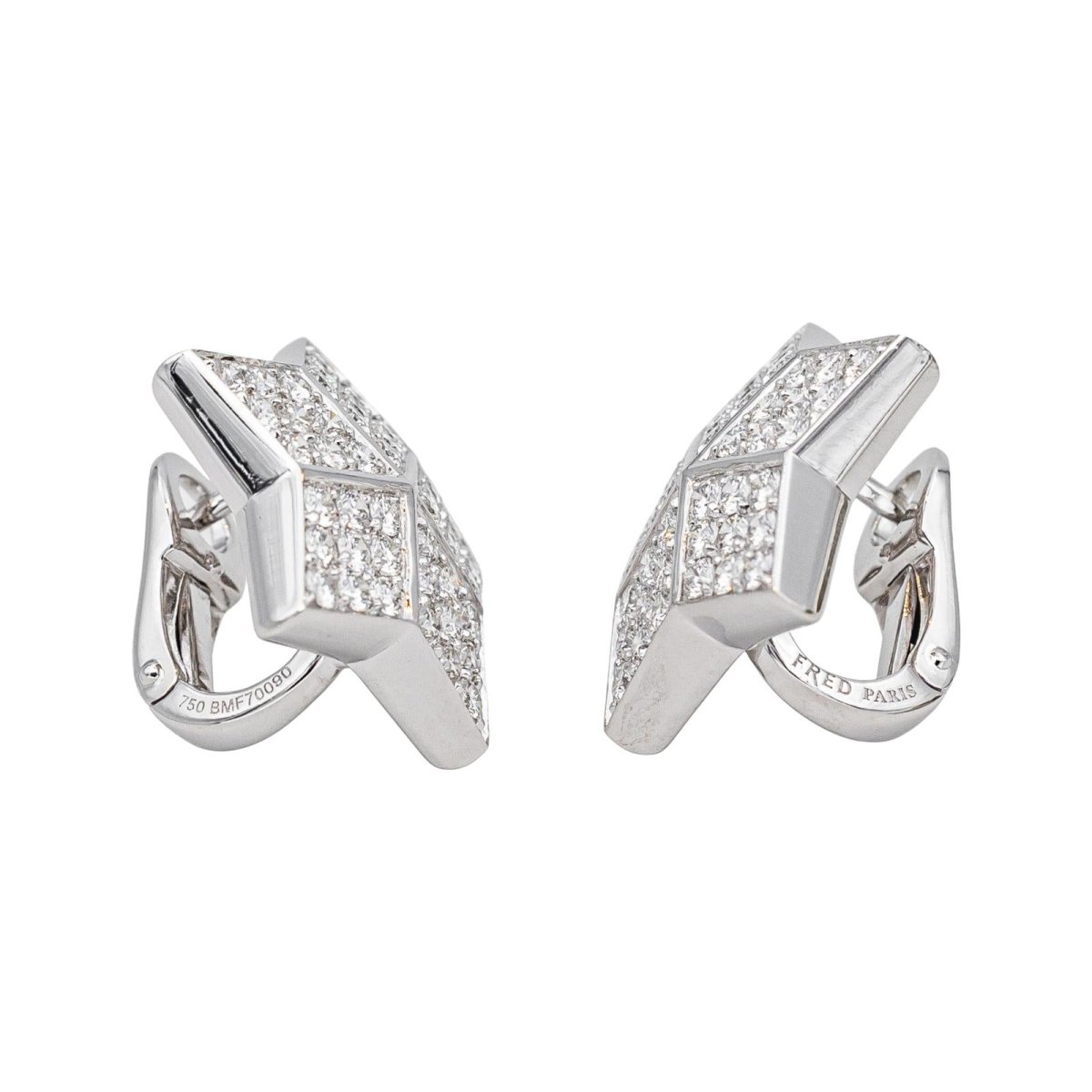 Boucles d'oreilles Dormeuses FRED "Lucifer" en or blanc et diamants - Castafiore