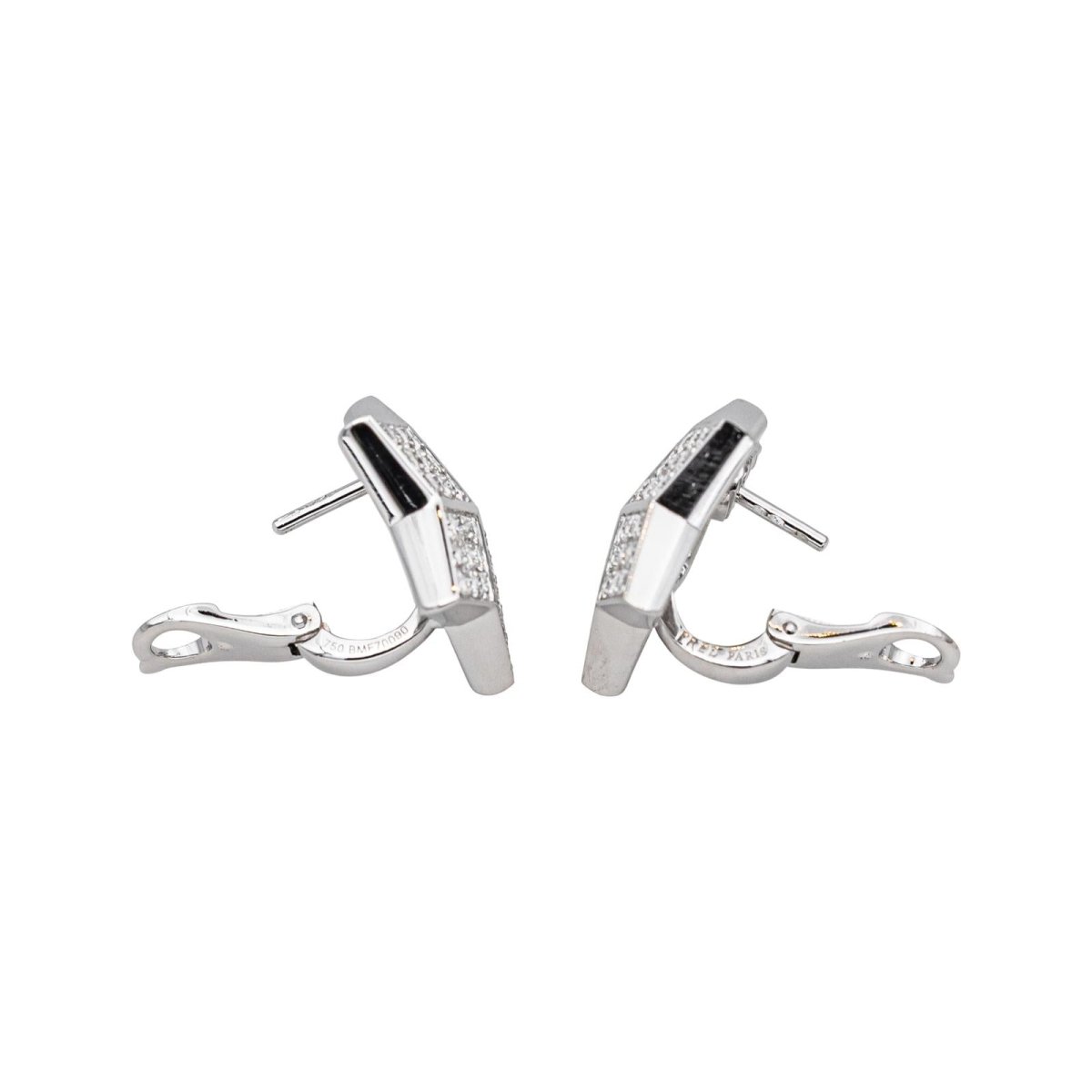 Boucles d'oreilles Dormeuses FRED "Lucifer" en or blanc et diamants - Castafiore