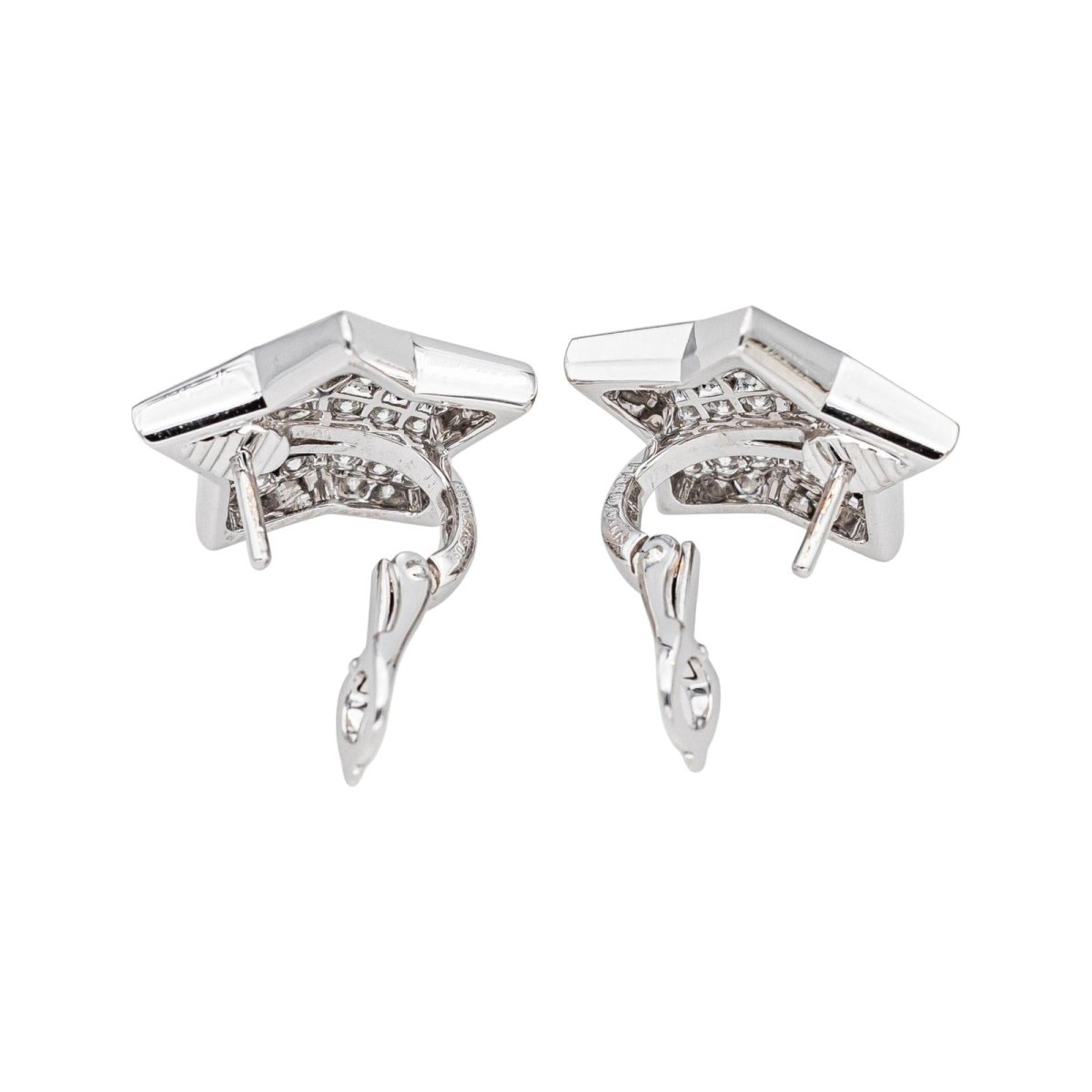 Boucles d'oreilles Dormeuses FRED "Lucifer" en or blanc et diamants - Castafiore
