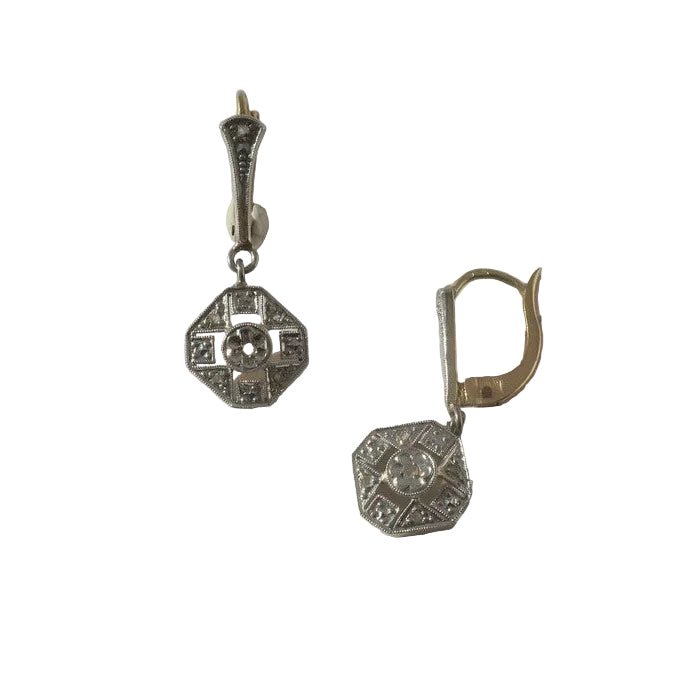 Boucles d’oreilles Dormeuses Pendantes en or jaune, platine, et diamants - Castafiore