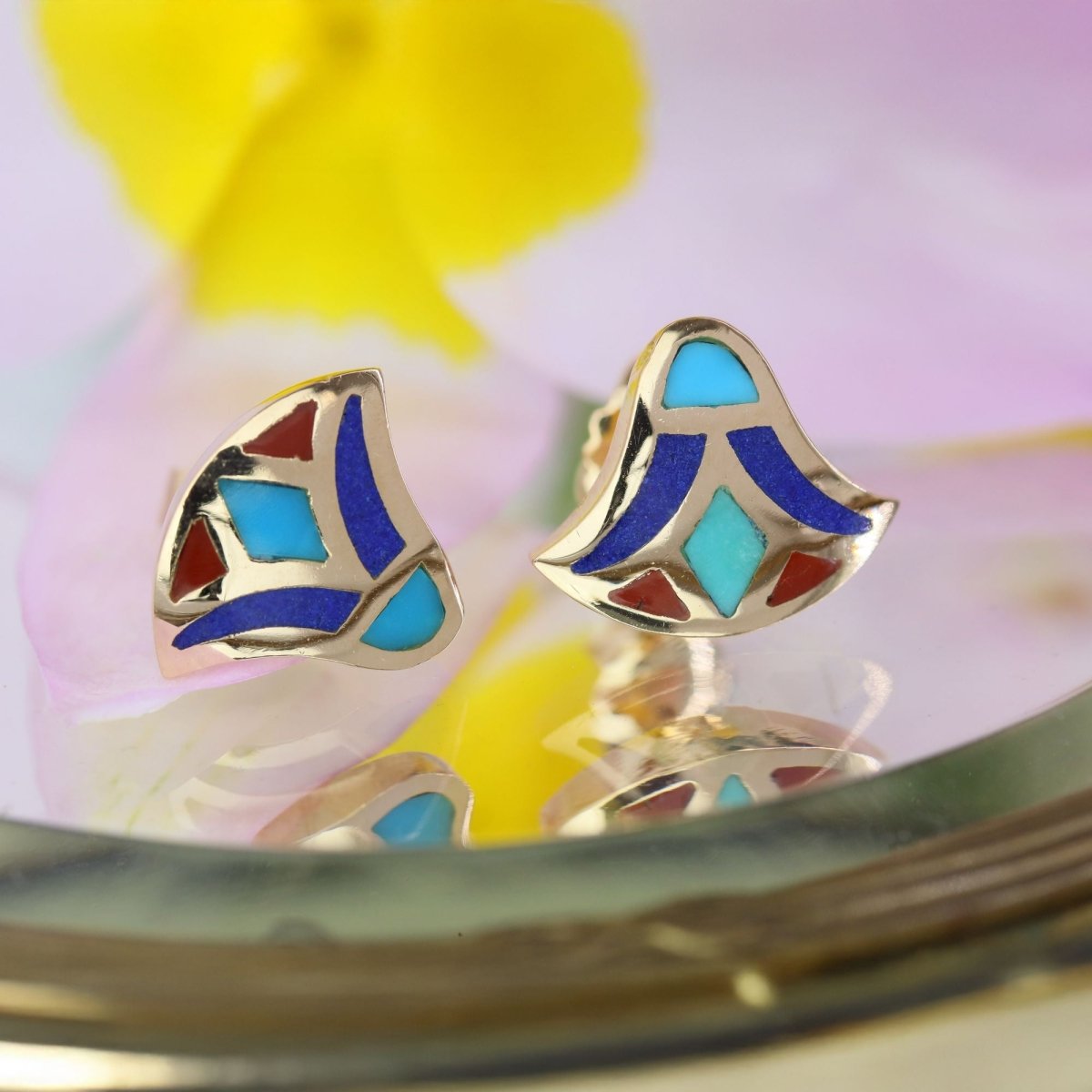 Boucles d'oreilles égyptiennes en or jaune et émail - Castafiore