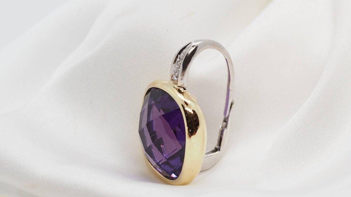Boucles d'oreilles en deux ors, améthyste et diamants - Castafiore