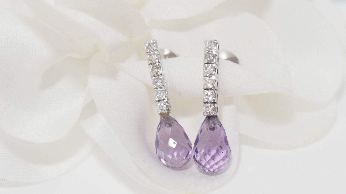 Boucles d'oreilles en or blanc, améthystes et diamants