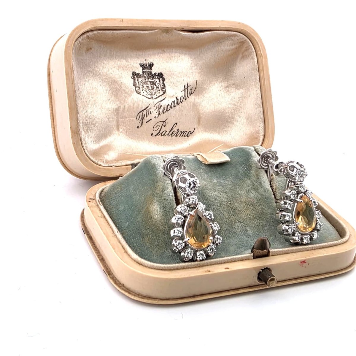Boucles d'oreilles en or blanc, citrines et diamants - Castafiore