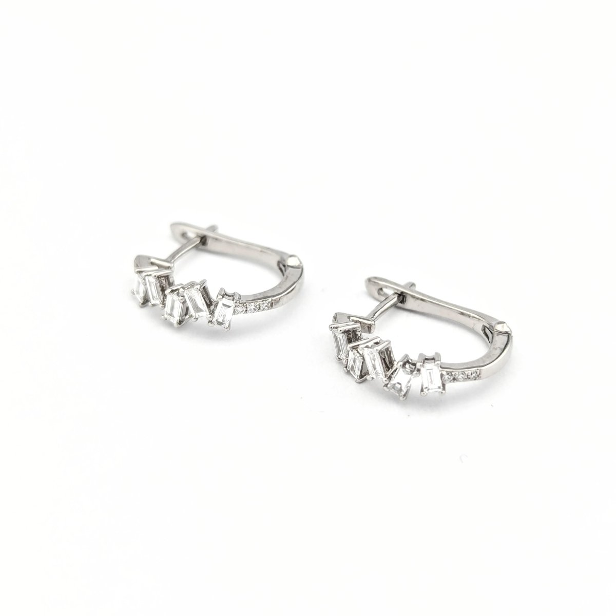Boucles d'oreilles en or blanc et diamants - Castafiore