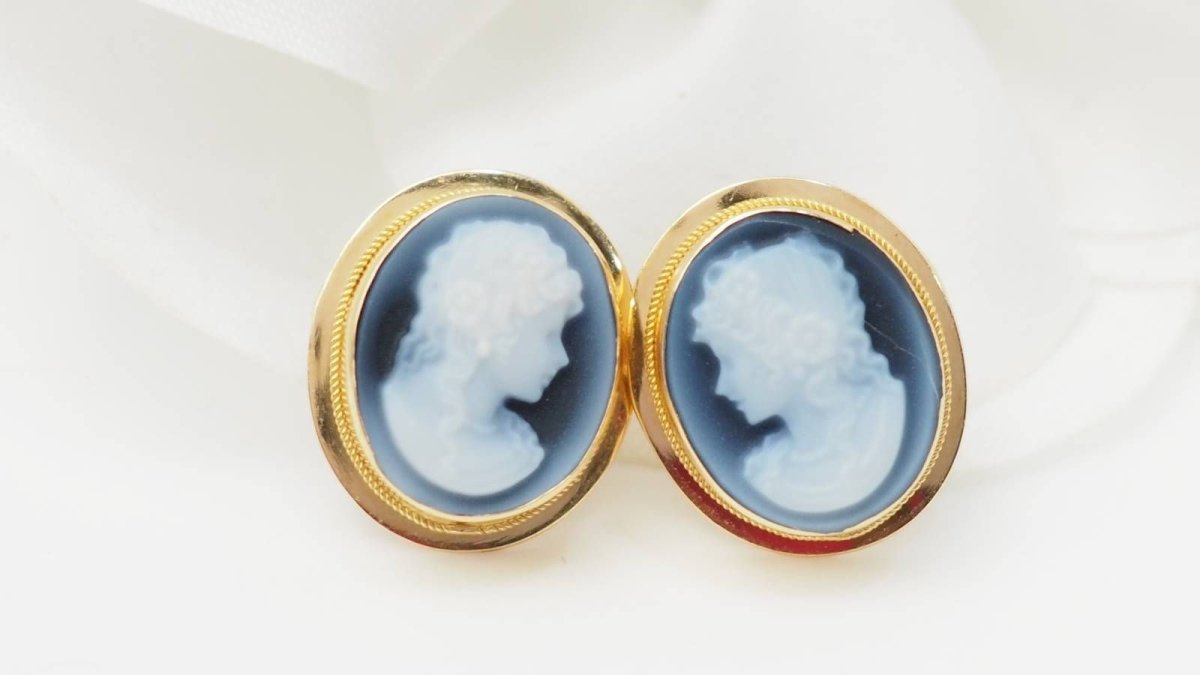 Boucles d'oreilles en or jaune 18kt 750 et camée sur onyx - Castafiore
