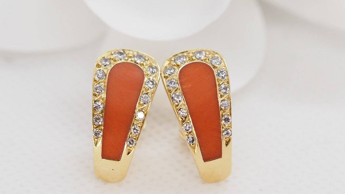 Boucles d'oreilles en or jaune corail et diamants - Castafiore