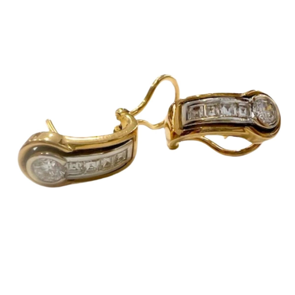 Boucles d'oreilles en or jaune et diamants - Castafiore