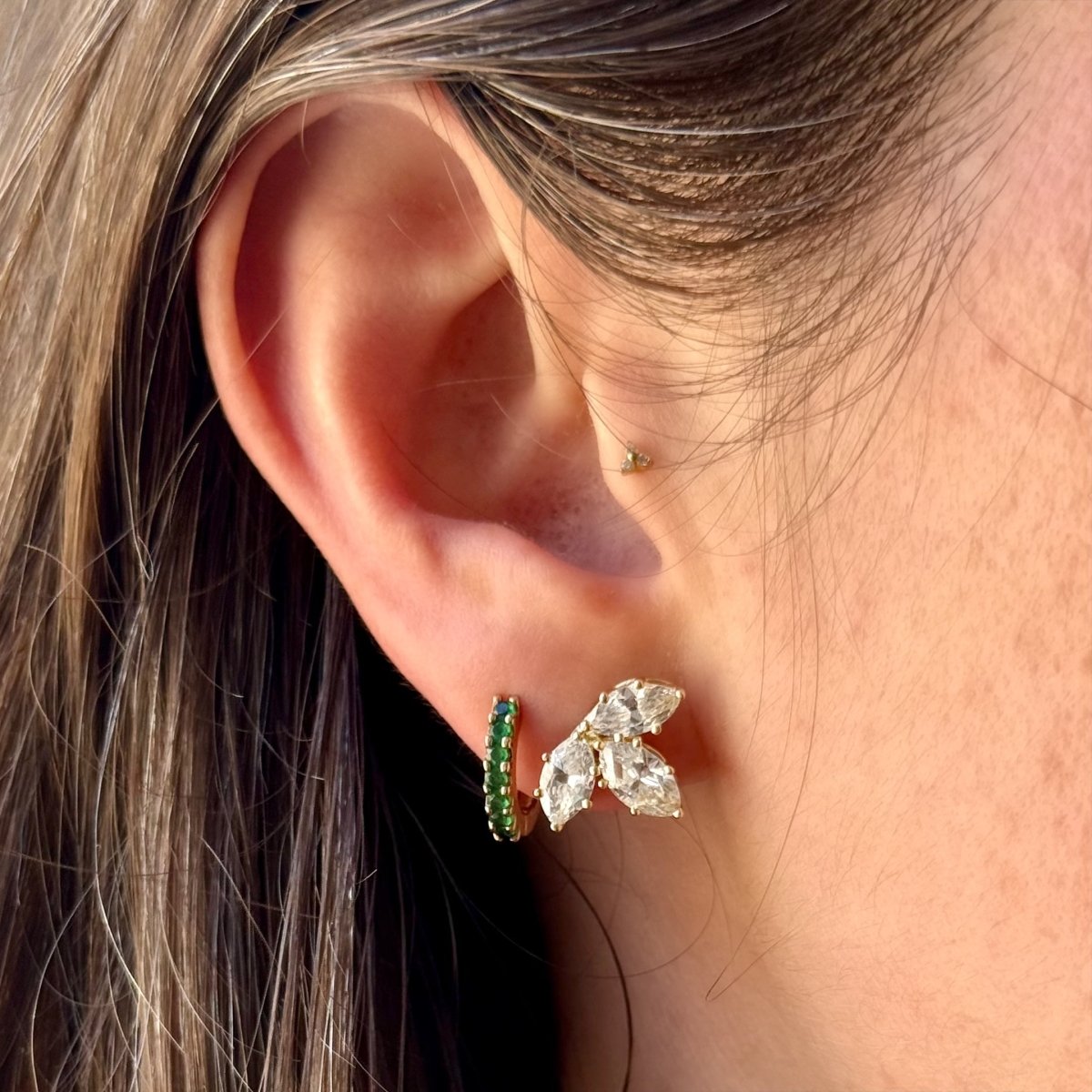 Boucles d'oreilles en or jaune et diamants - Castafiore