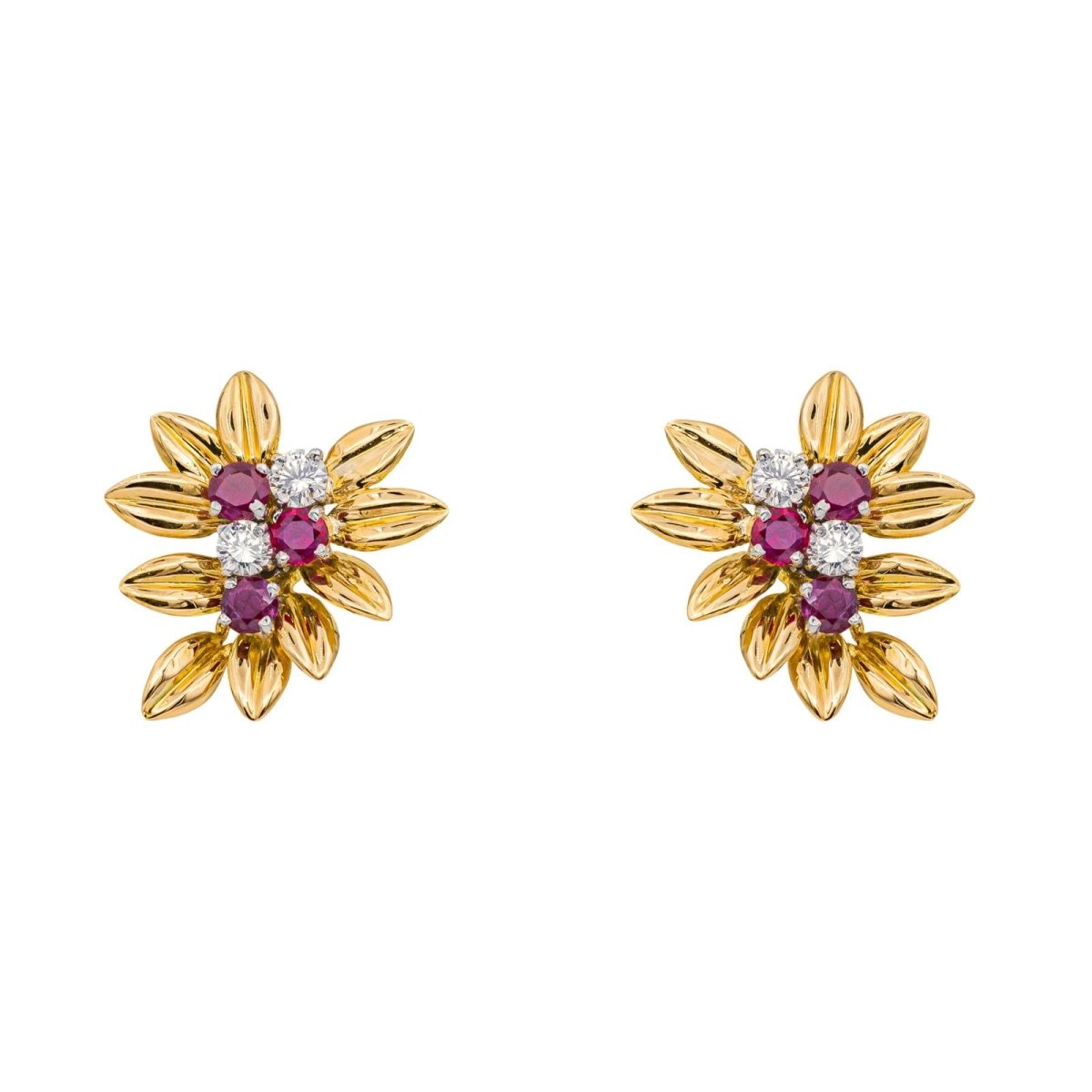Boucles d'oreilles en or jaune, platine, rubis et diamants - Castafiore