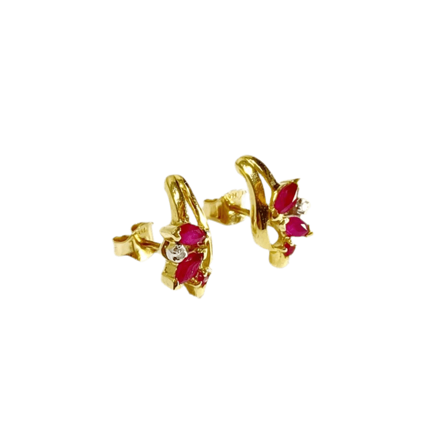 Boucles d'oreilles en or jaune, rubis et diamant - Castafiore