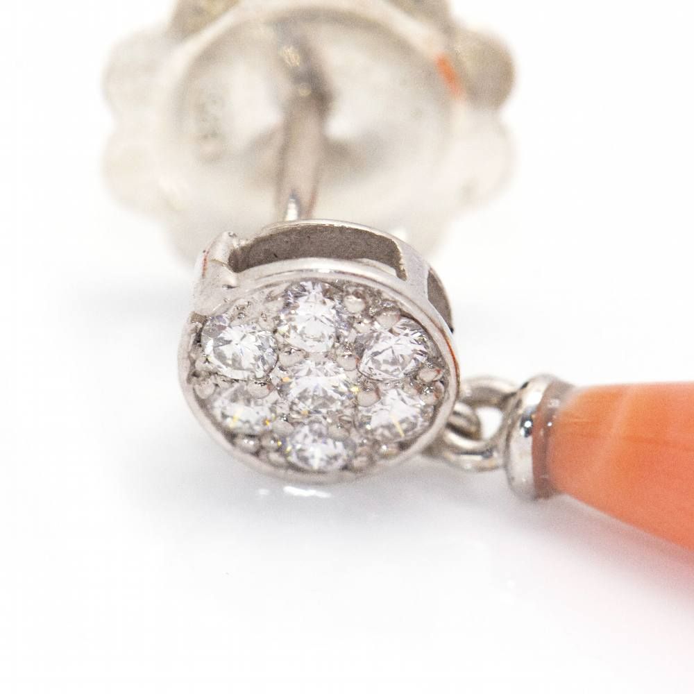 Boucles d'oreilles en oréilles en blanc et corail - Castafiore