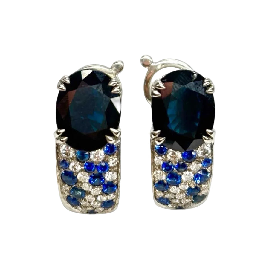 Boucles d'oreilles MAUBOUSSIN en or blanc saphir et diamants - Castafiore